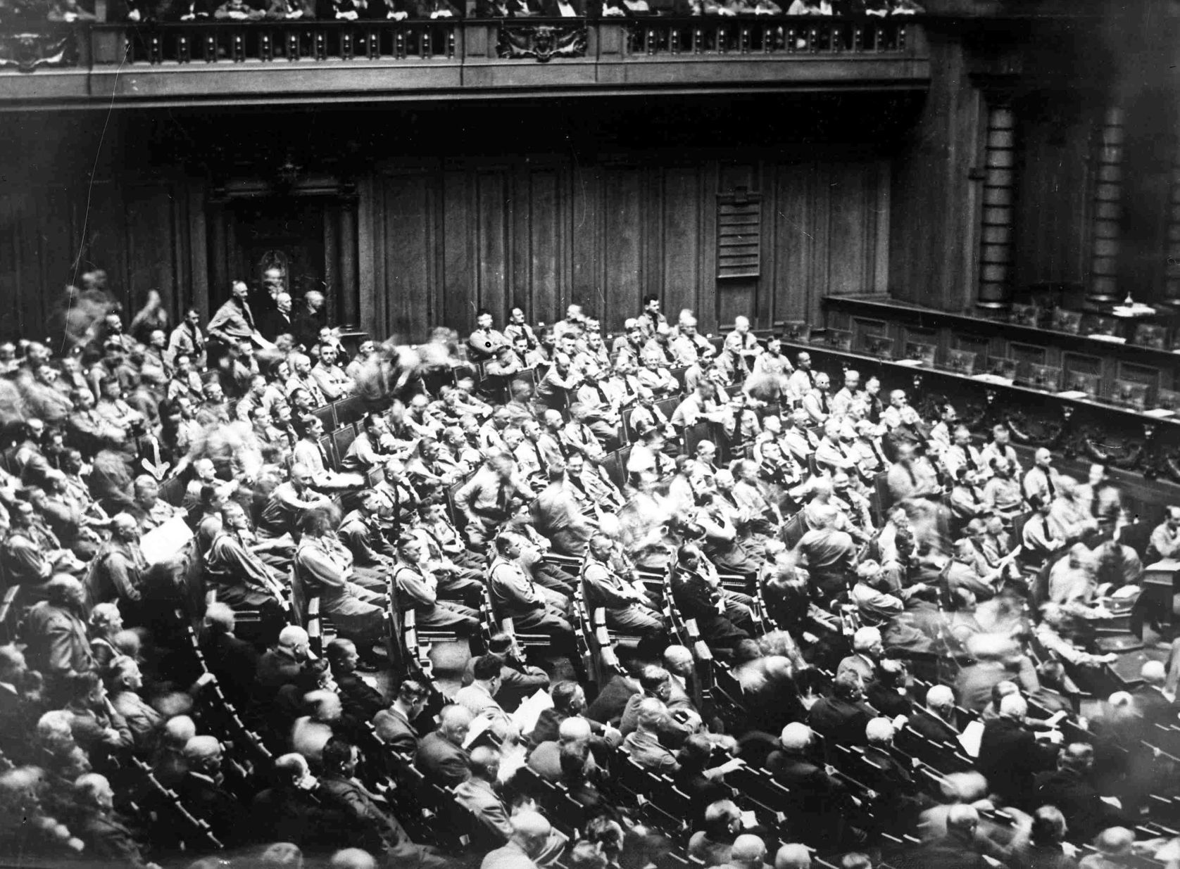 1932: Reichstag